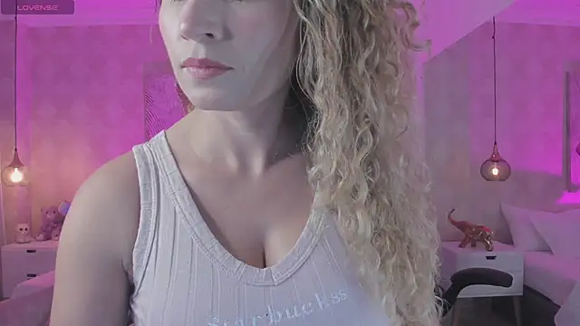 Shantall   online show from 22, 2, 2025