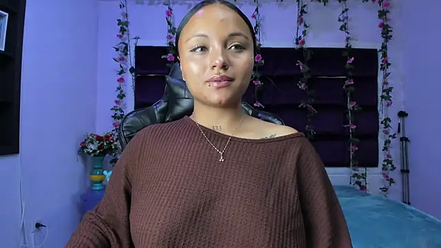 Snapshot of sweelanna__ chatting on 2, 6, 2026 sweelanna online show from 2, 6, 2026