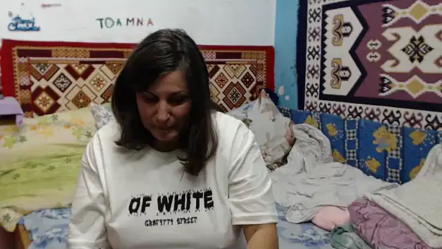 Snapshot of AdelineBlueEyes chatting on 2, 10, 2025 AdelineBlueEyes online show from 2, 10, 2025