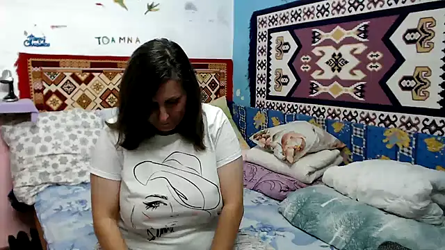 Snapshot of AdelineBlueEyes chatting on 7, 10, 2025 AdelineBlueEyes online show from 7, 10, 2025