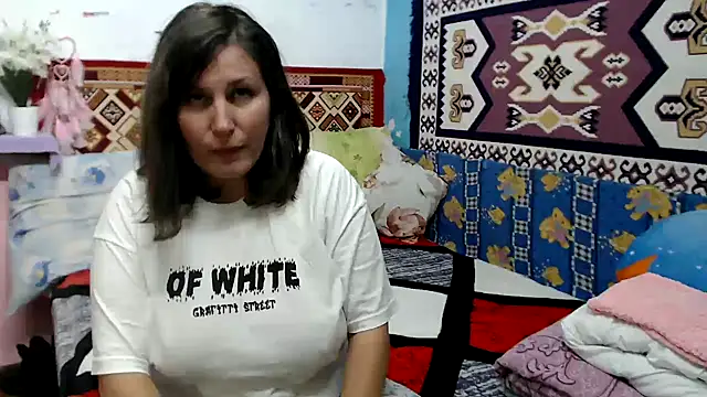 Snapshot of AdelineBlueEyes chatting on 19, 10, 2025 AdelineBlueEyes online show from 19, 10, 2025