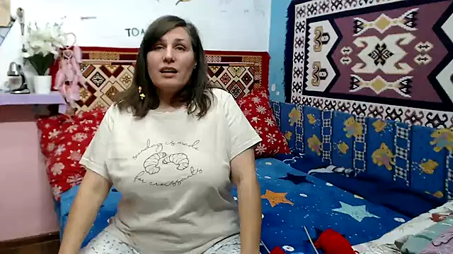 Snapshot of AdelineBlueEyes chatting on 3, 11, 2025 AdelineBlueEyes online show from 3, 11, 2025