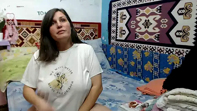 Snapshot of AdelineBlueEyes chatting on 20, 11, 2025 AdelineBlueEyes online show from 20, 11, 2025