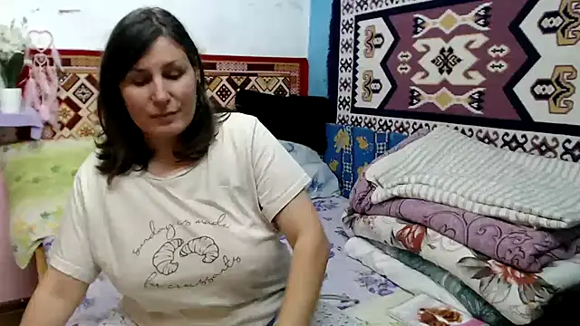 Snapshot of AdelineBlueEyes chatting on 24, 11, 2025 AdelineBlueEyes online show from 24, 11, 2025