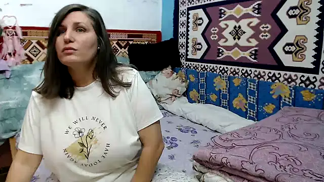 Snapshot of AdelineBlueEyes chatting on 26, 11, 2025 AdelineBlueEyes online show from 26, 11, 2025