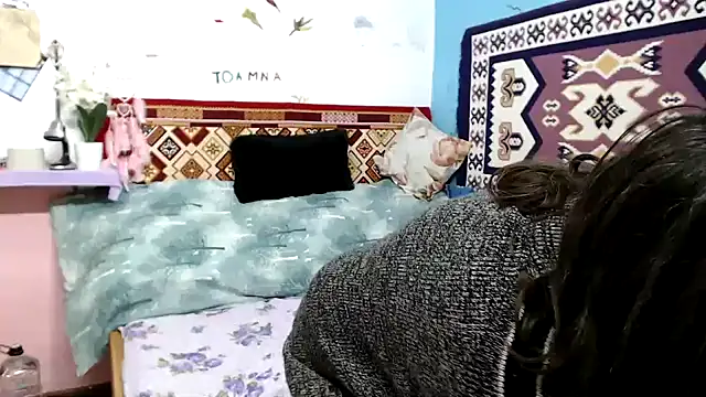 Snapshot of AdelineBlueEyes chatting on 27, 11, 2025 AdelineBlueEyes online show from 27, 11, 2025