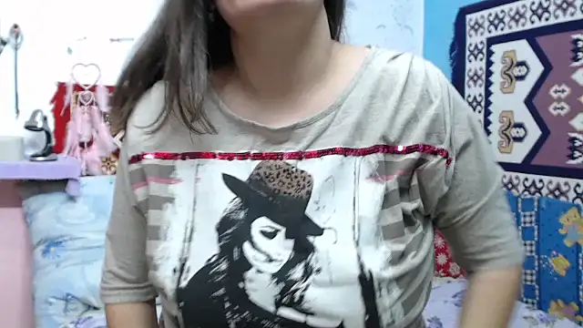 Snapshot of AdelineBlueEyes chatting on 29, 11, 2025 AdelineBlueEyes online show from 29, 11, 2025