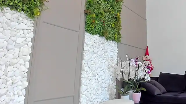 Deliciouslips online show from 19, 3, 2025