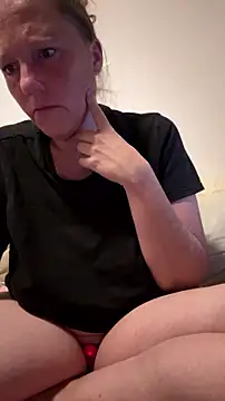 Snapshot of MoniqueLaFee chatting on 11, 7, 2026 MoniqueLaFee online show from 11, 7, 2026
