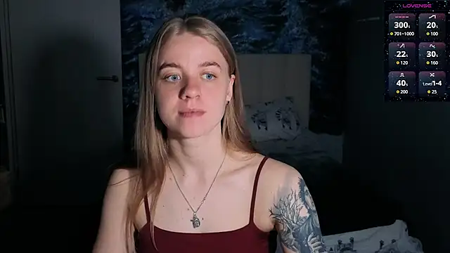 Snapshot of candy_maggie chatting on 4, 5, 2026 candy maggie online show from 4, 5, 2026