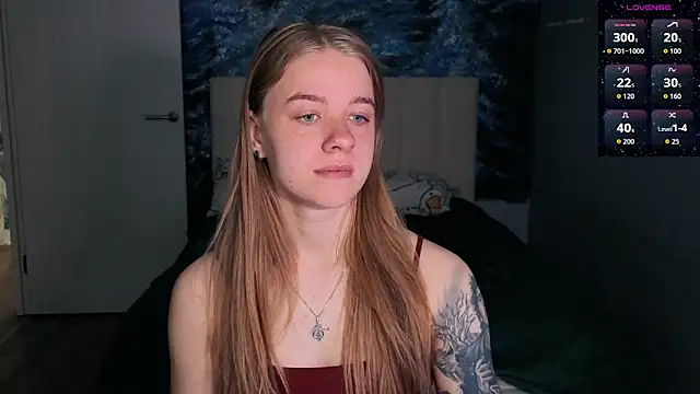 Snapshot of candy_maggie chatting on 13, 5, 2026 candy maggie online show from 13, 5, 2026
