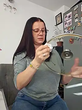 KristenVega online show from 27, 10, 2025