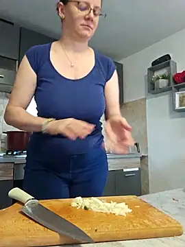 KristenVega online show from 30, 10, 2025