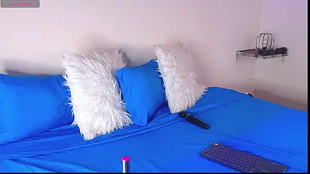 cloe bridgee online show from 15, 11, 2025