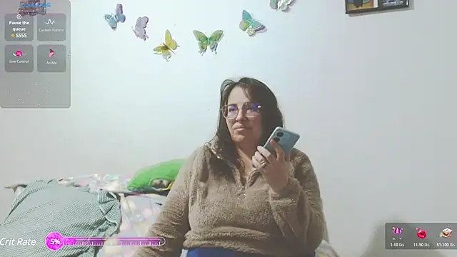 Snapshot of honeyhot_paty chatting on 24, 1, 2025 honeyhot paty online show from 24, 1, 2025