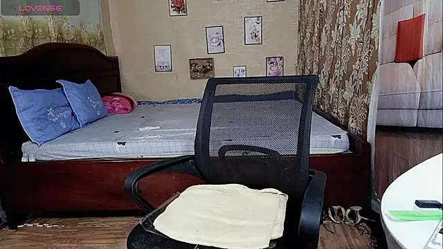 Snapshot of Lanian_99 chatting on 22, 10, 2025 Lanian 99 online show from 22, 10, 2025