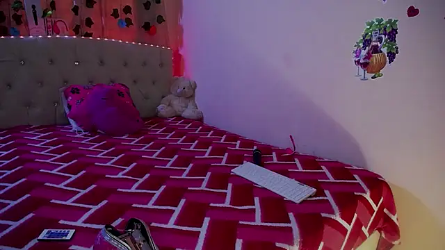 ashlei  online show from 8, 12, 2024