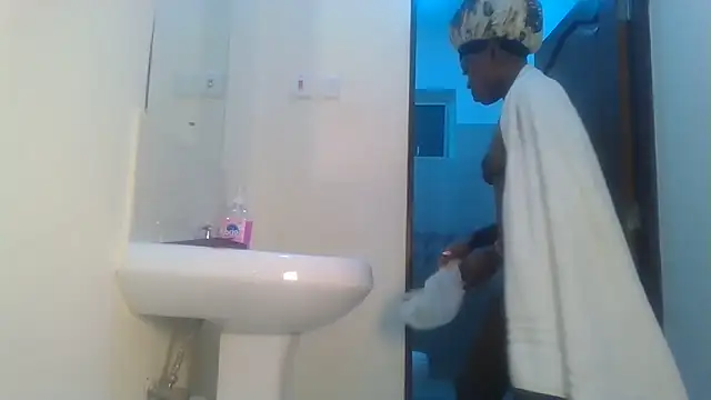 Snapshot of Fine_assie chatting on 7, 3, 2025 Fine assie online show from 7, 3, 2025