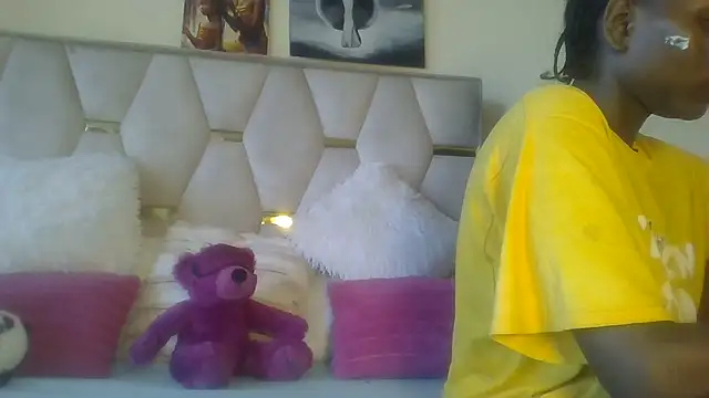 Snapshot of Fine_assie chatting on 17, 3, 2025 Fine assie online show from 17, 3, 2025