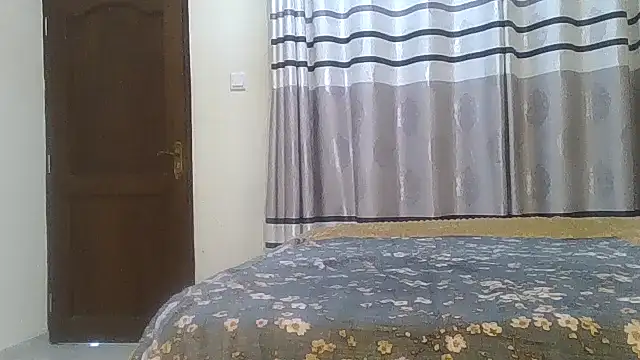 Snapshot of Fine_assie chatting on 28, 10, 2025 Fine assie online show from 28, 10, 2025