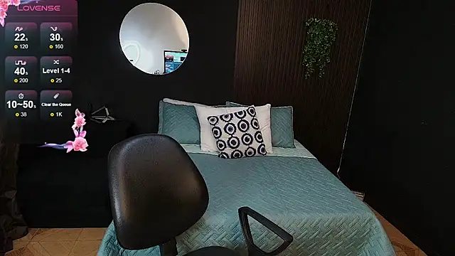 pretty cristal69 online show from 13, 12, 2025