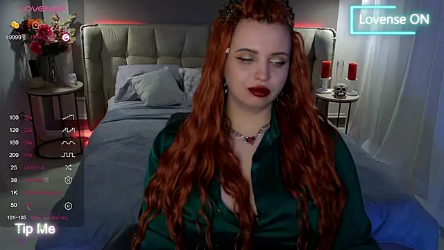 Miss Maya Mils online show from 17, 3, 2025