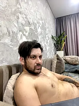 MaeltraJoy online show from 8, 1, 2026