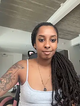 Your Paris online show from 5, 12, 2025