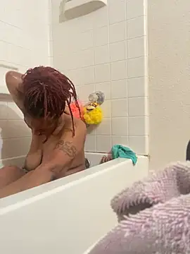 Snapshot of skylarrylee chatting on 2, 2, 2025 skylarrylee online show from 2, 2, 2025