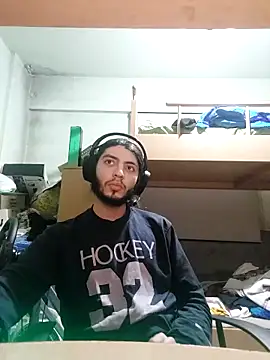 Snapshot of kleineid77 chatting on 8, 2, 2025 kleineid77 online show from 8, 2, 2025