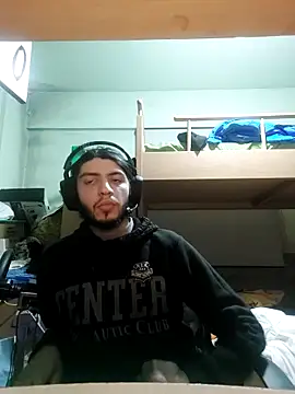 Snapshot of kleineid77 chatting on 11, 2, 2025 kleineid77 online show from 11, 2, 2025