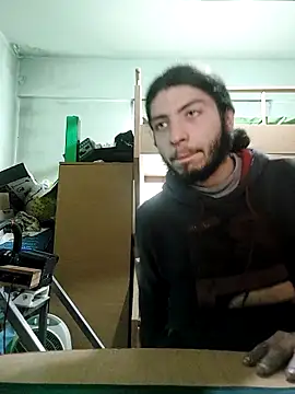 Snapshot of kleineid77 chatting on 1, 3, 2025 kleineid77 online show from 1, 3, 2025