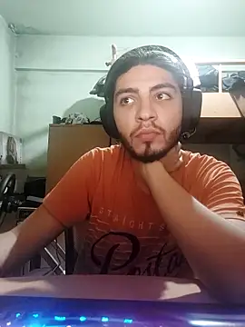 Snapshot of kleineid77 chatting on 24, 10, 2025 kleineid77 online show from 24, 10, 2025