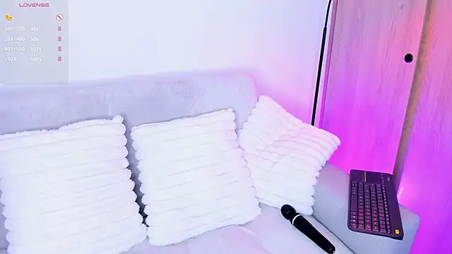 meow moon  online show from 27, 10, 2025