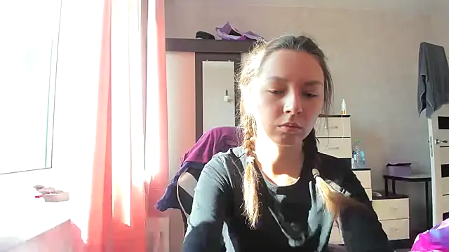 Adela Vetta online show from 18, 3, 2025