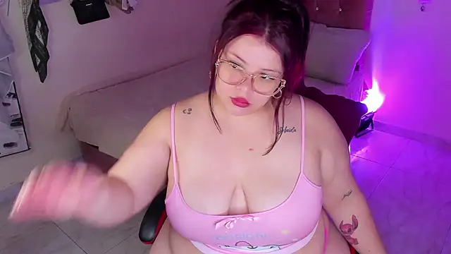 Snapshot of Sheryl_Hamilton chatting on 20, 2, 2026 Sheryl Hamilton online show from 20, 2, 2026