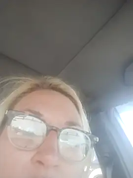 xWhoreAbleX Pika online show from 6, 3, 2026