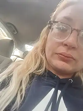 xWhoreAbleX Pika online show from 16, 3, 2026