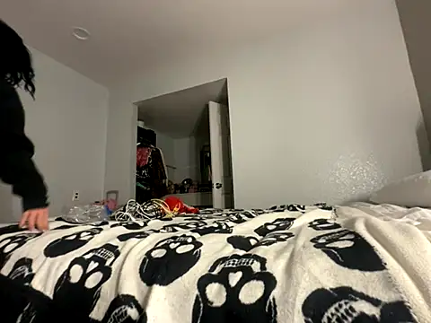 tatted-bitty online show from 22, 11, 2025