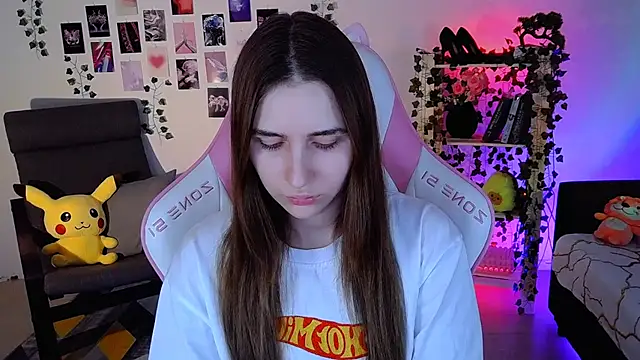 AliceCharmy online show from 4, 12, 2024