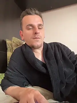 Snapshot of Huge_cock22cm chatting on 25, 4, 2026 Huge cock22cm online show from 25, 4, 2026