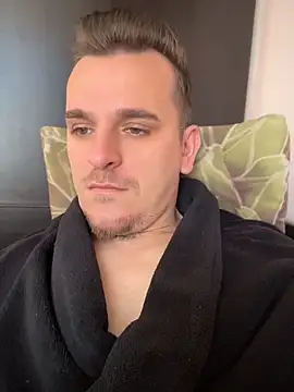 Snapshot of Huge_cock22cm chatting on 27, 4, 2026 Huge cock22cm online show from 27, 4, 2026