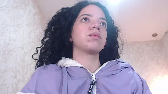 EmmaCowperr online show from 5, 1, 2025