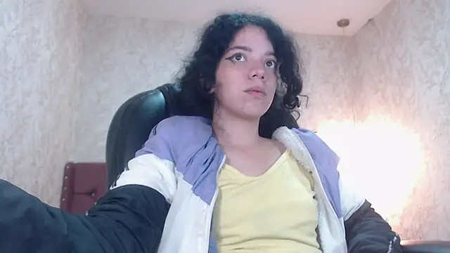 EmmaCowperr online show from 12, 1, 2025