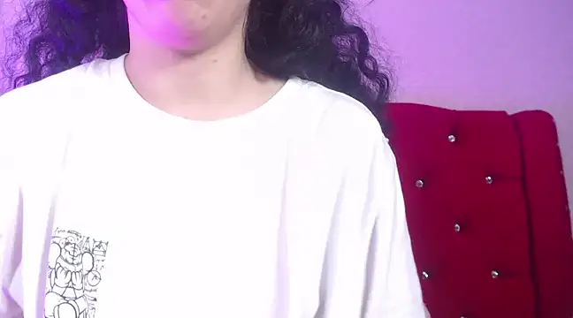 EmmaCowperr online show from 13, 2, 2025