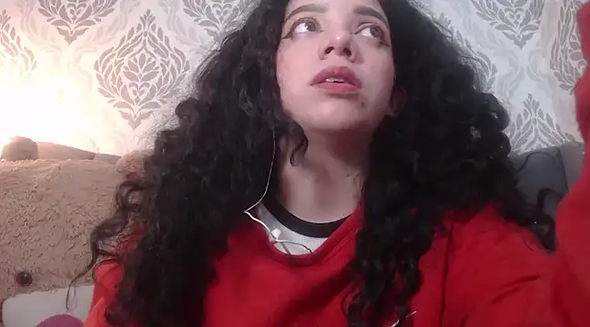 EmmaCowperr online show from 24, 2, 2025