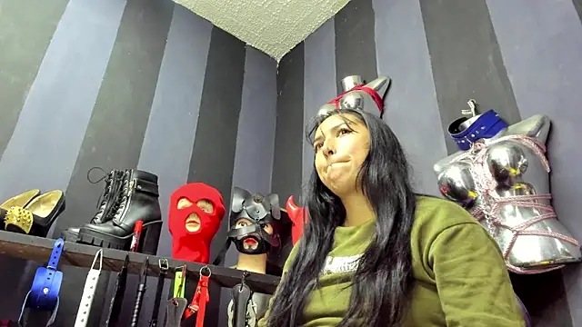 LucyStrike  online show from 18, 2, 2025