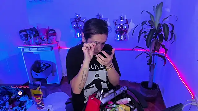 LucyStrike  online show from 10, 7, 2026