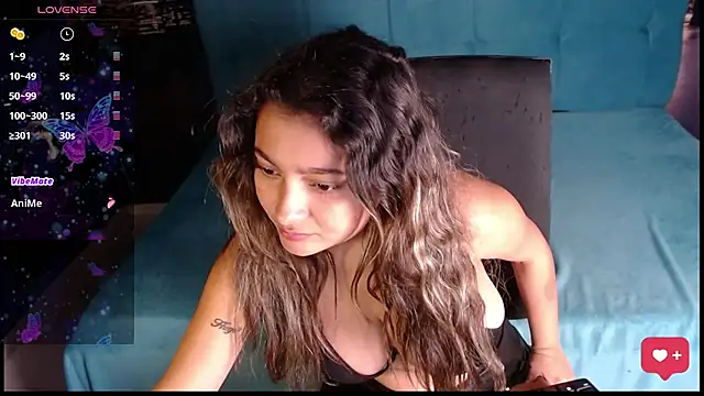 Snapshot of IsabellAndYessi chatting on 6, 3, 2025 IsabellAndYessi online show from 6, 3, 2025