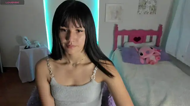 cute roxy online show from 11, 12, 2024